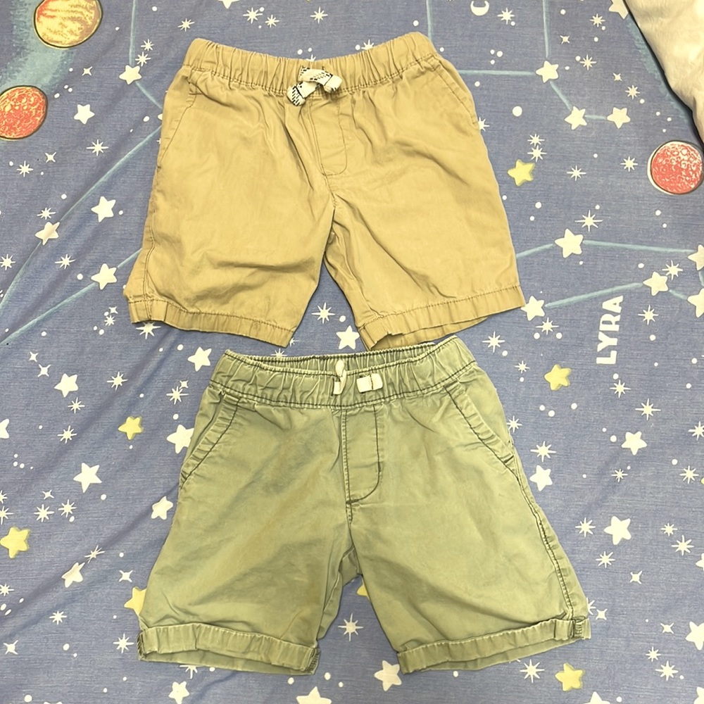 2 pairs of Carter’s 3T shorts, casual